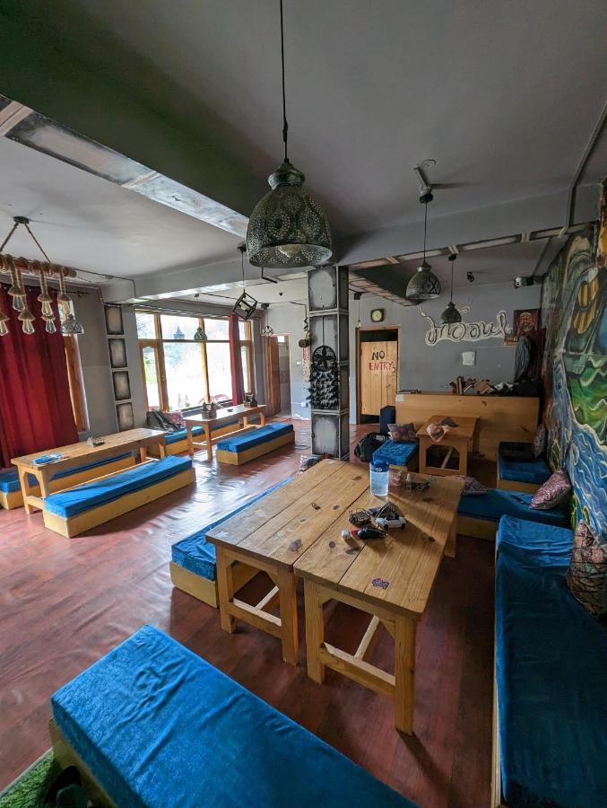 Attic Monkey Cafe & Rooms Manāli Εξωτερικό φωτογραφία