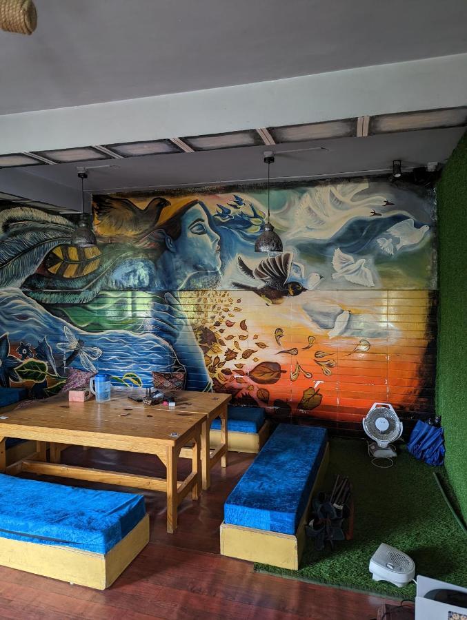 Attic Monkey Cafe & Rooms Manāli Εξωτερικό φωτογραφία