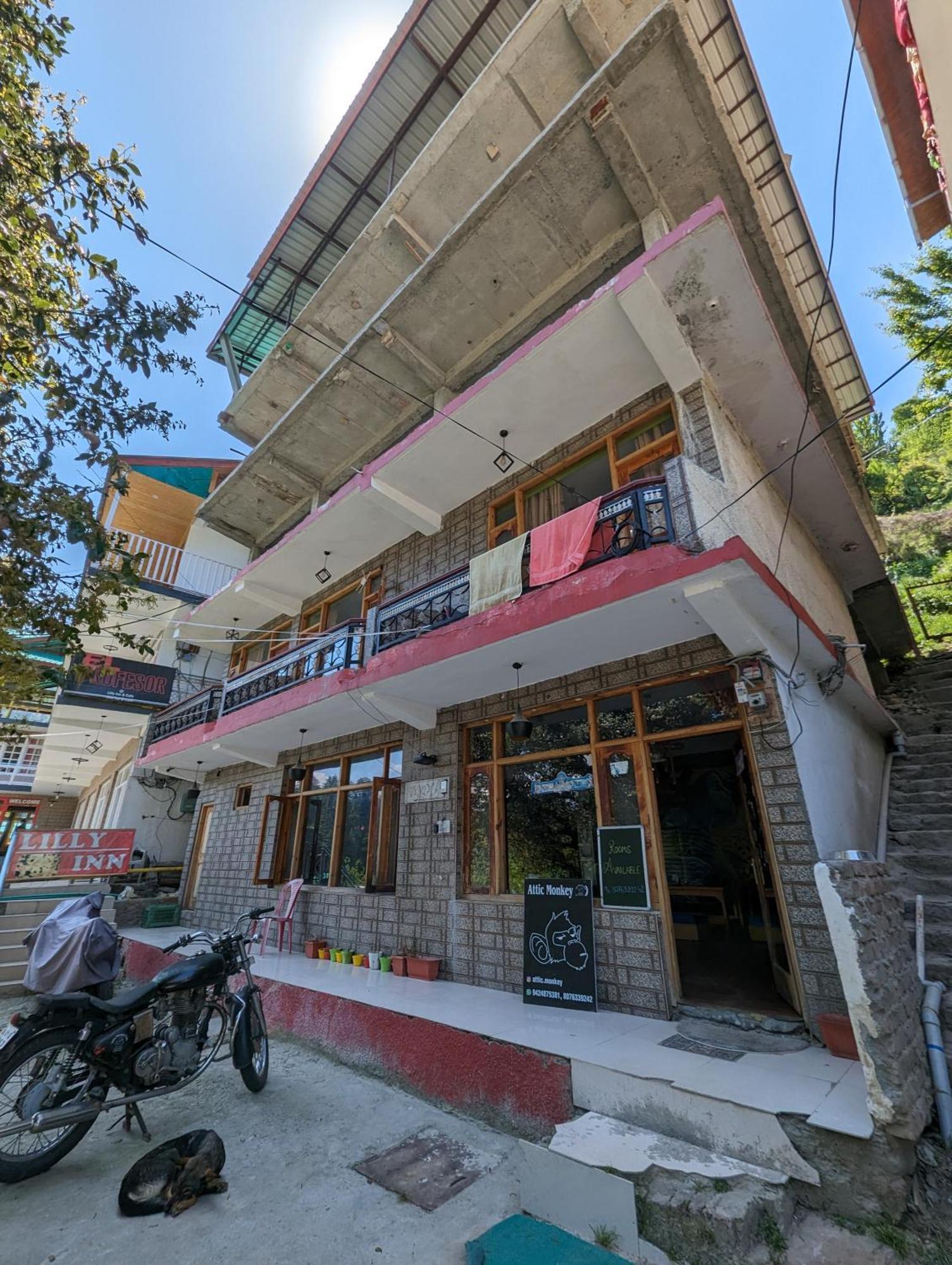 Attic Monkey Cafe & Rooms Manāli Εξωτερικό φωτογραφία